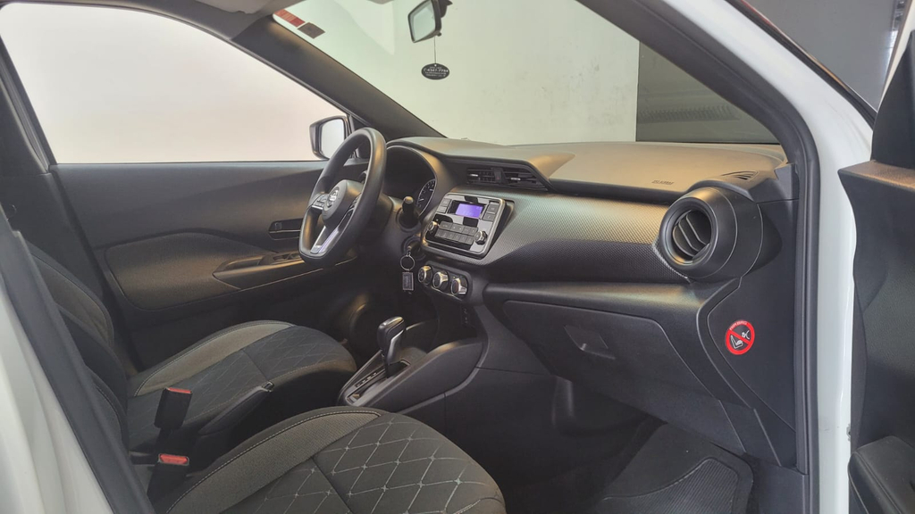 Nissan Kicks Branco