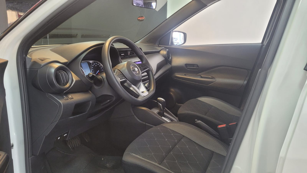 Nissan Kicks Branco