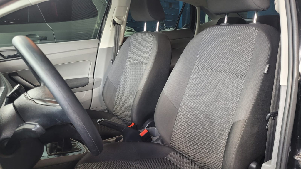 Volkswagen Virtus Preto