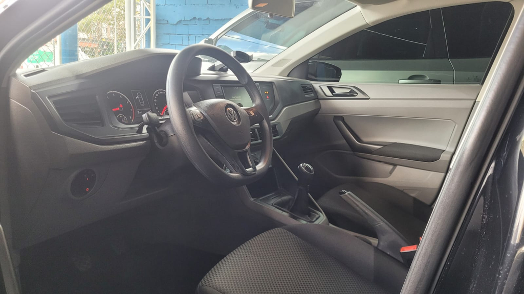 Volkswagen Virtus Preto