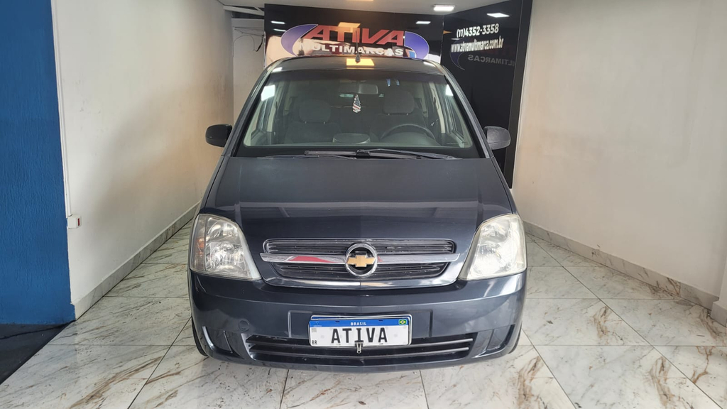 Chevrolet Meriva Cinza