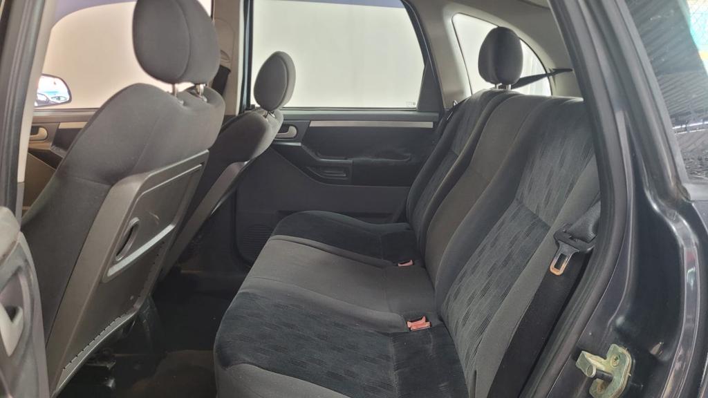 Chevrolet Meriva Cinza