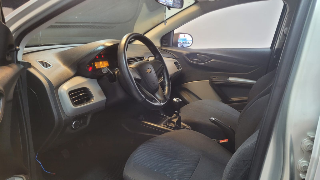 Chevrolet Prisma Prata