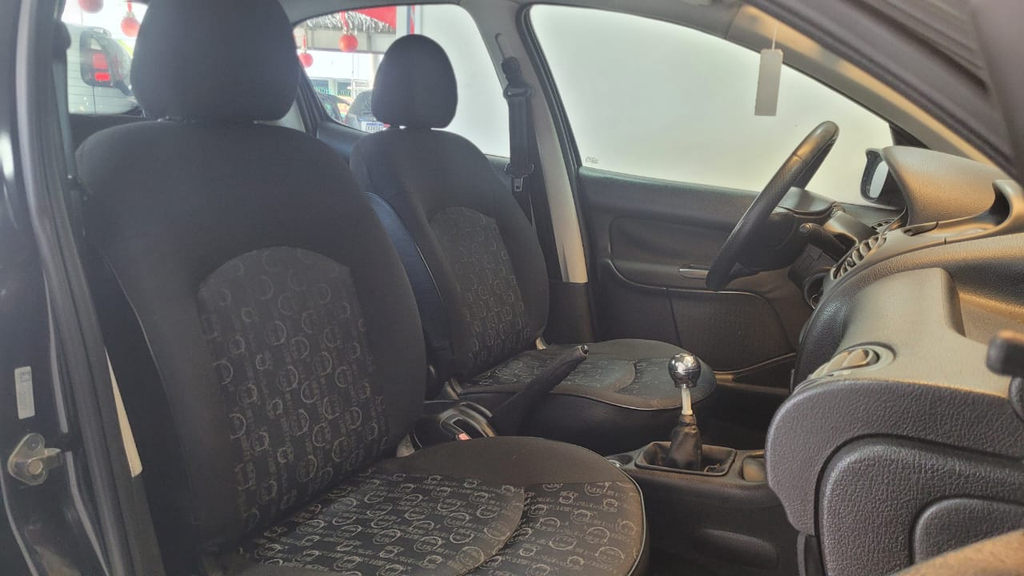 Peugeot 206 Preto