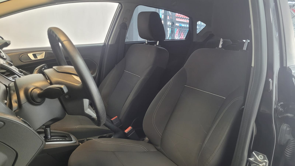 Ford New Fiesta Hatch Preto