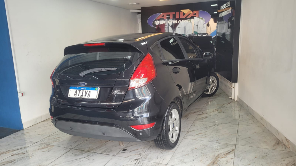 Ford New Fiesta Hatch Preto