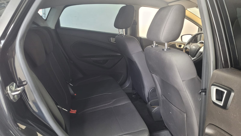 Ford New Fiesta Hatch Preto