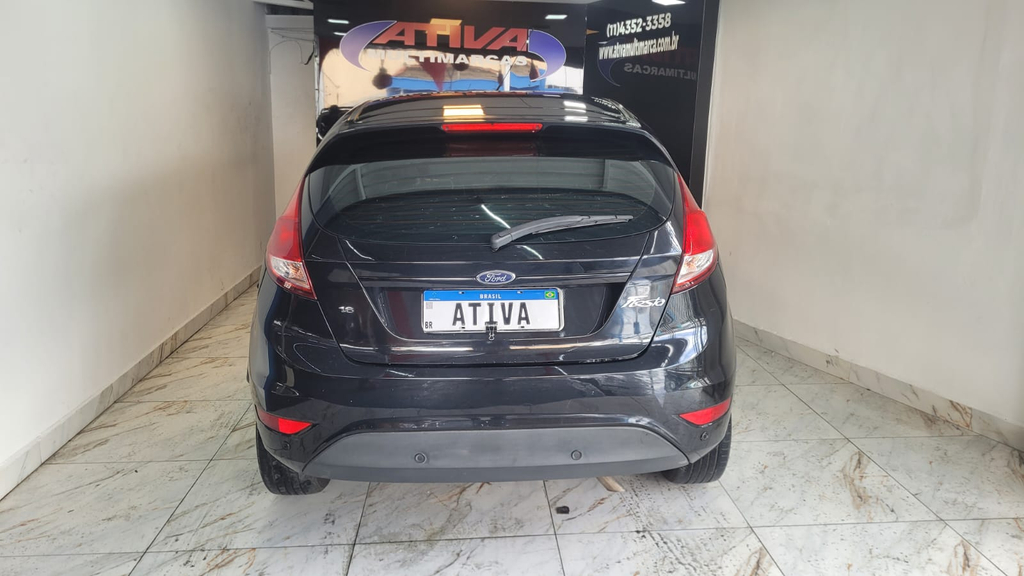 Ford New Fiesta Hatch Preto