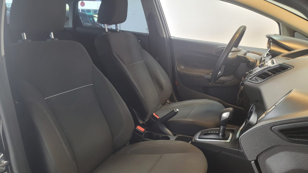Ford New Fiesta Hatch Preto