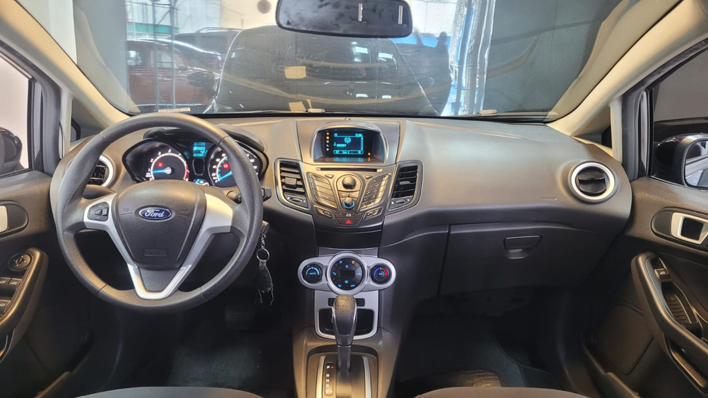 Ford New Fiesta Hatch Preto