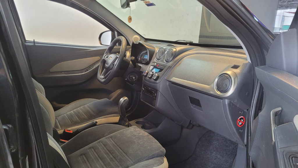 Chevrolet Agile Preto