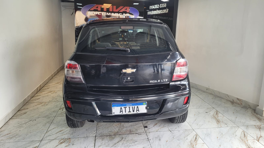 Chevrolet Agile Preto
