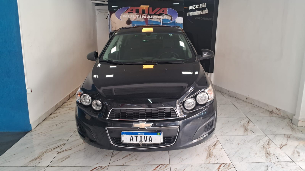 Chevrolet Sonic Preto