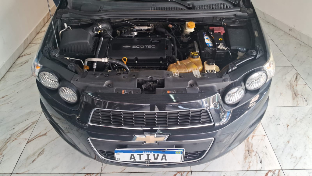 Chevrolet Sonic Preto