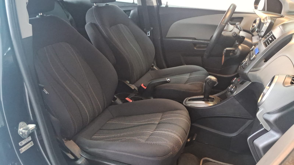 Chevrolet Sonic Preto