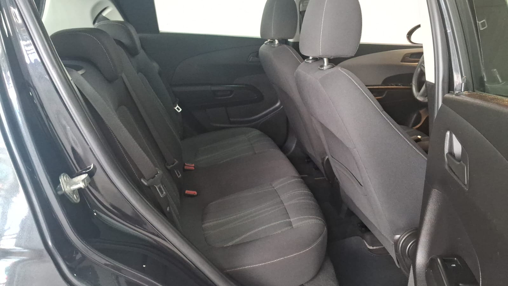 Chevrolet Sonic Preto