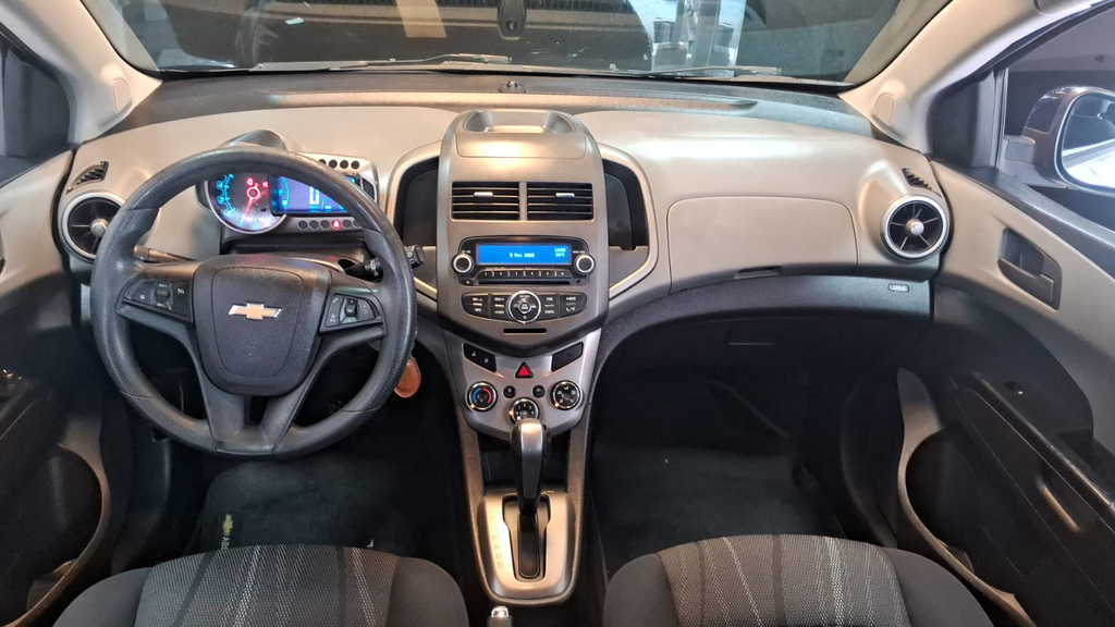 Chevrolet Sonic Preto