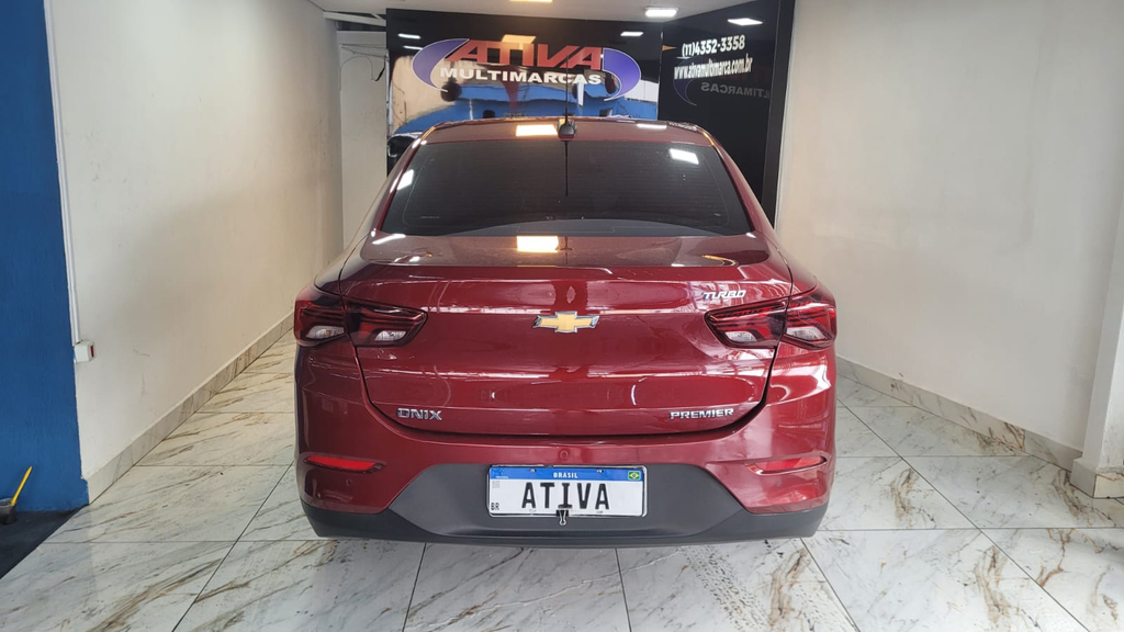 Chevrolet Onix Sedan Vermelho