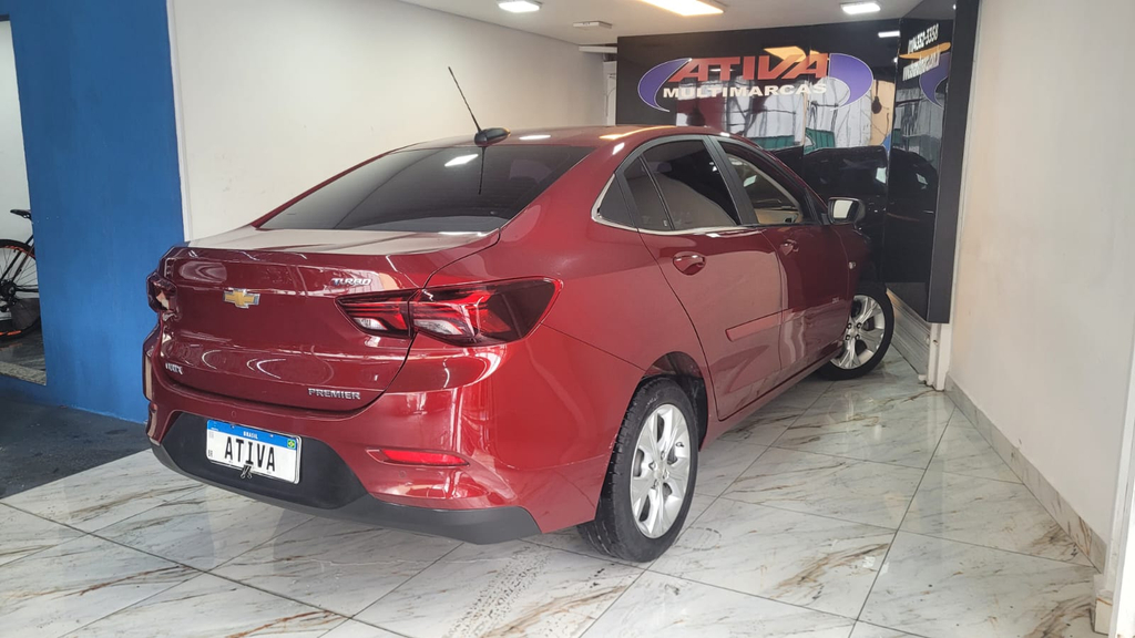 Chevrolet Onix Sedan Vermelho
