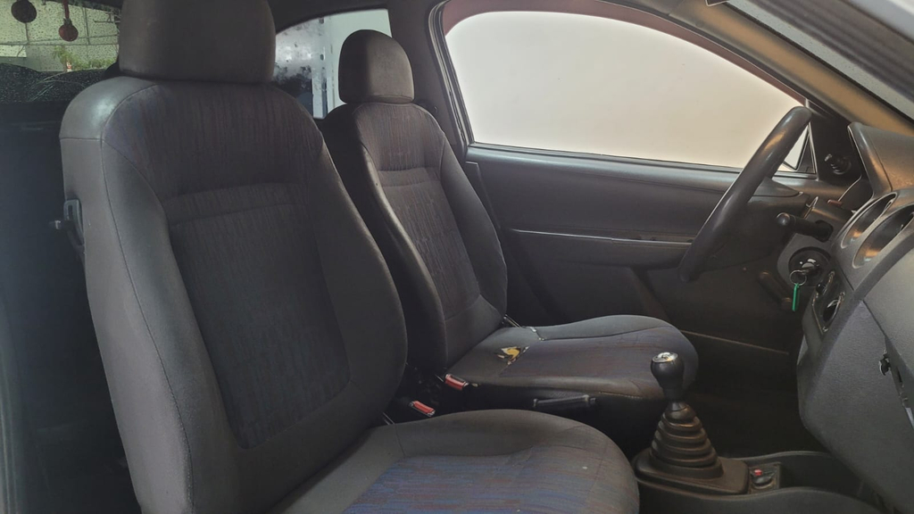 Chevrolet Celta Prata