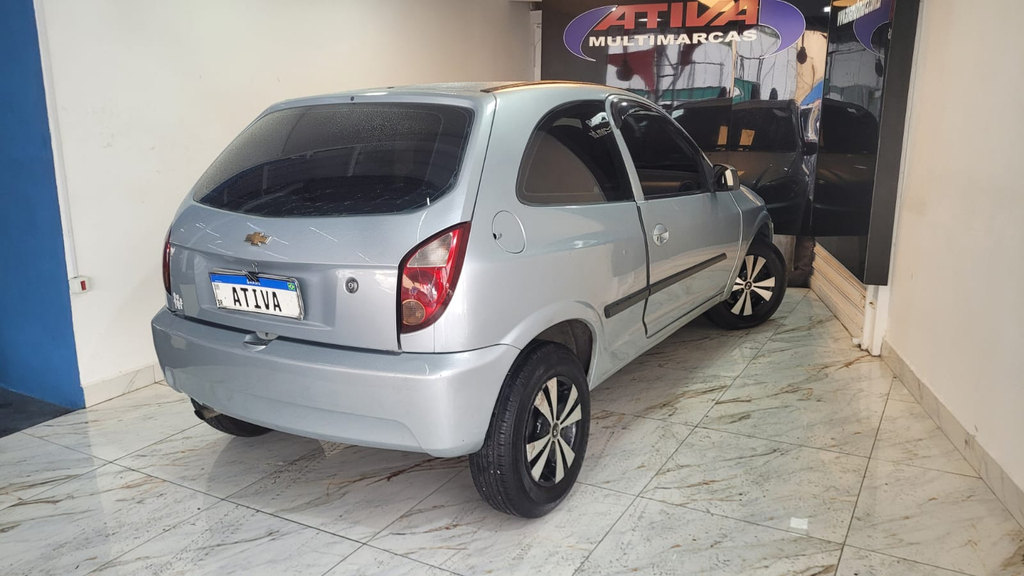 Chevrolet Celta Prata