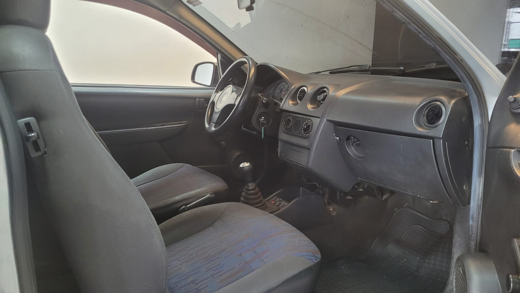 Chevrolet Celta Prata