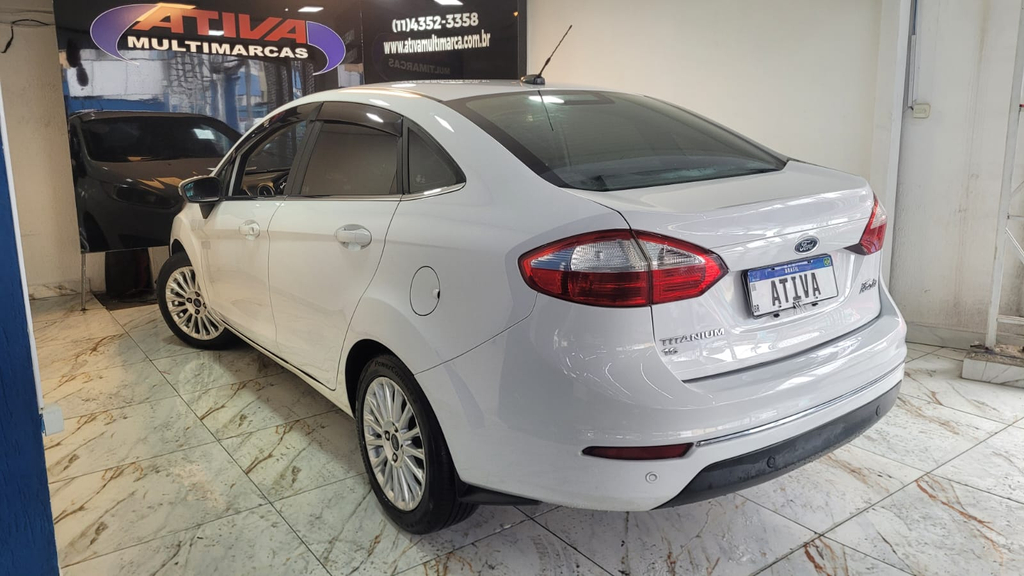Ford New Fiesta Sedan Branco