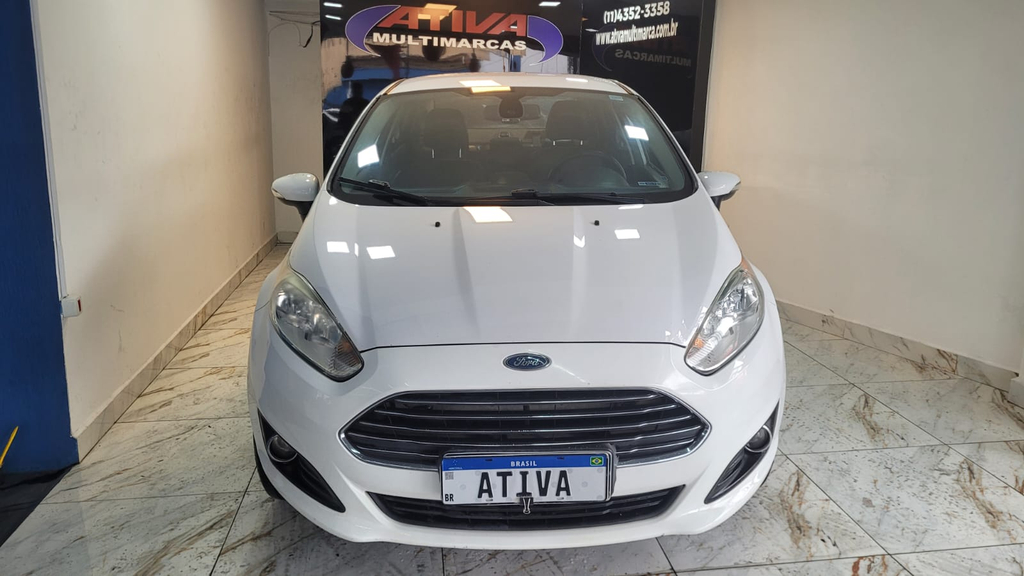 Ford New Fiesta Sedan Branco