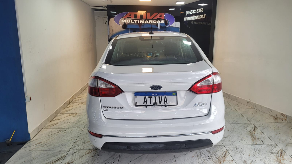 Ford New Fiesta Sedan Branco