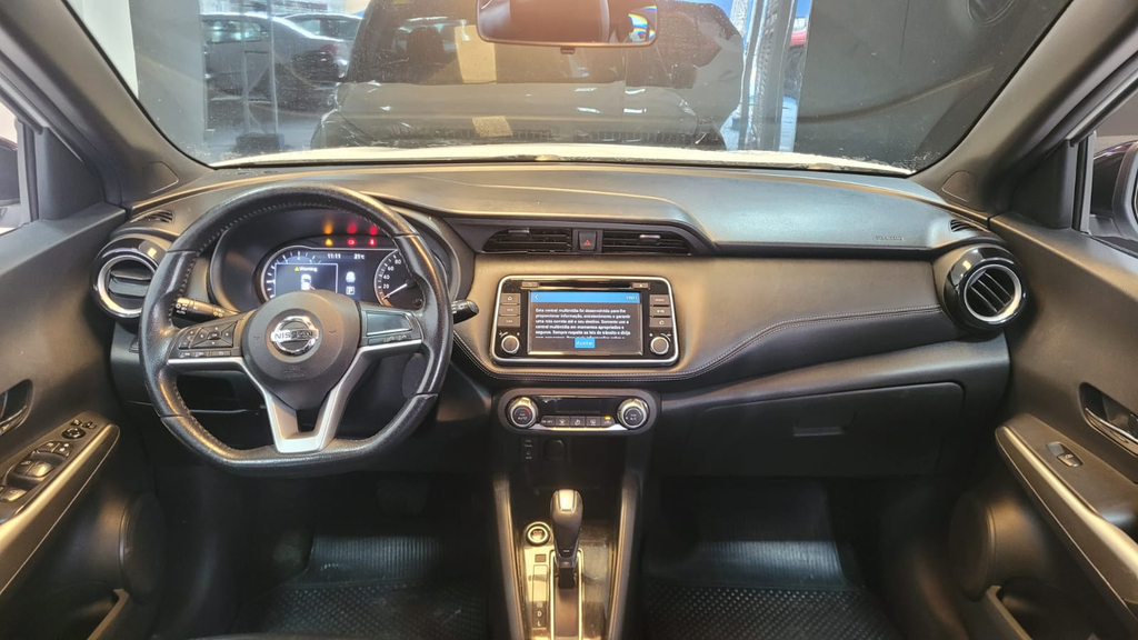 Nissan Kicks Branco