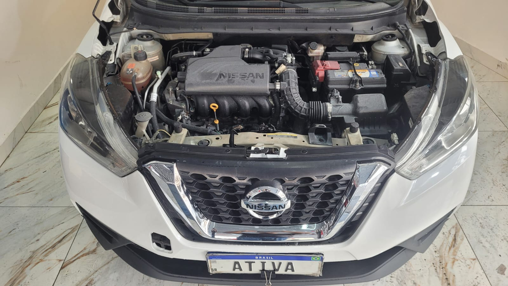 Nissan Kicks Branco