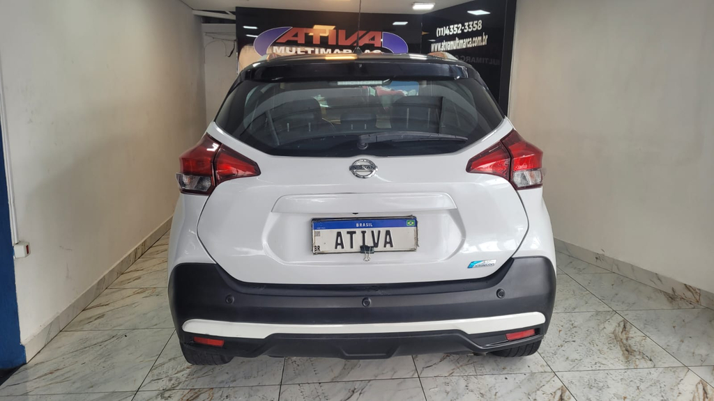 Nissan Kicks Branco