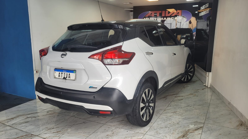 Nissan Kicks Branco