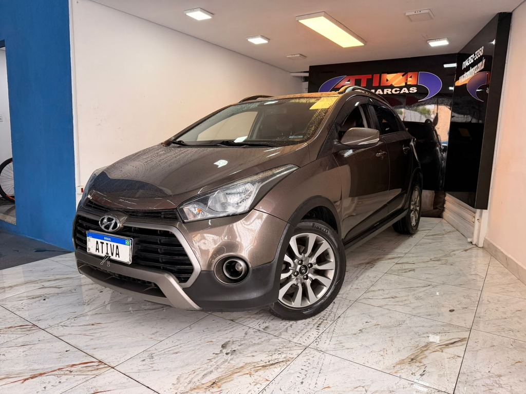 Hyundai HB20X Marrom