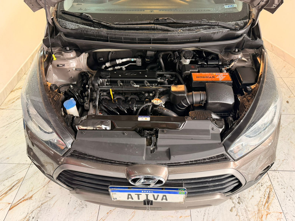 Hyundai HB20X Marrom