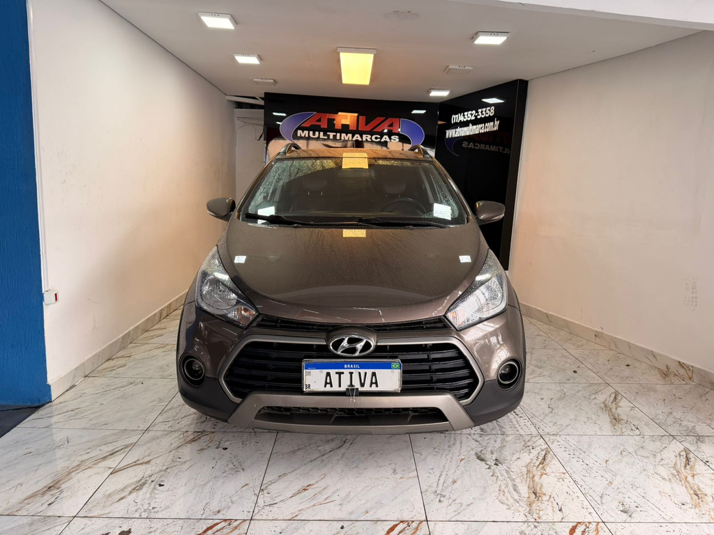 Hyundai HB20X Marrom