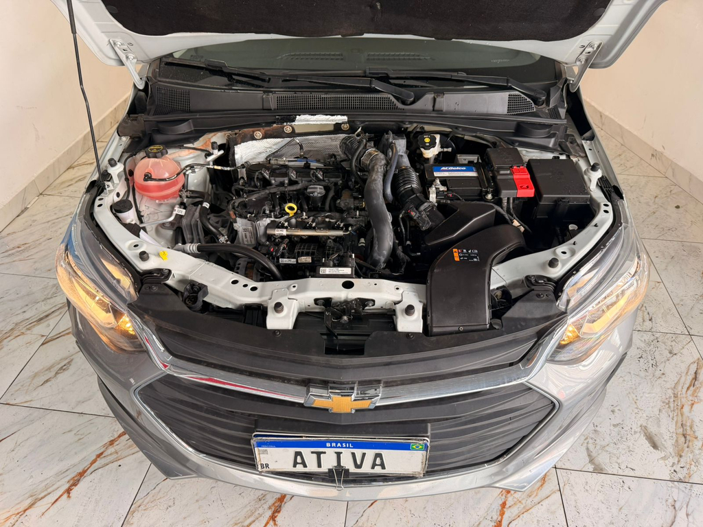 Chevrolet Onix Sedan Cinza