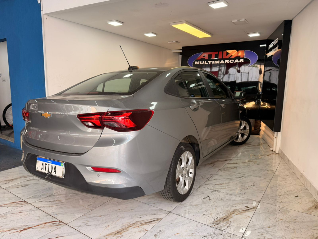 Chevrolet Onix Sedan Cinza