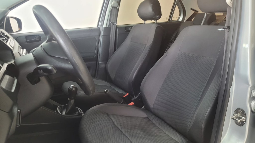 Volkswagen Voyage Prata