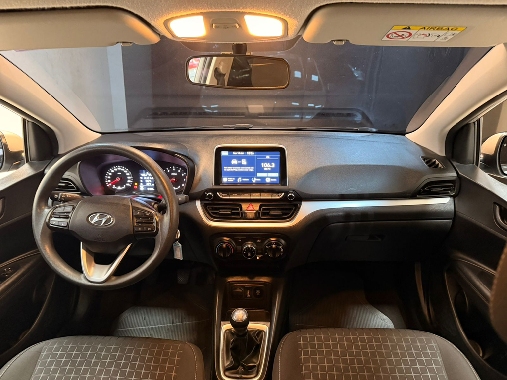Hyundai HB20 Prata