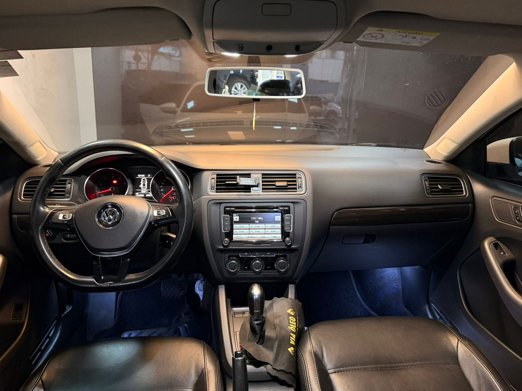 Volkswagen Jetta Branco