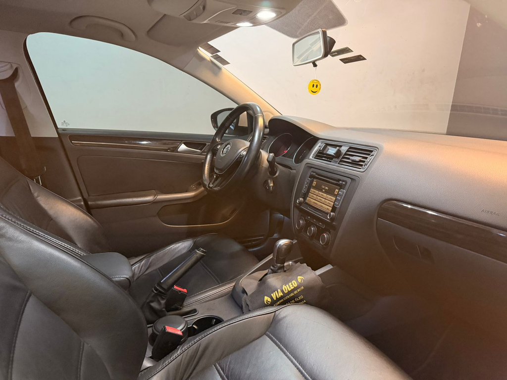 Volkswagen Jetta Branco