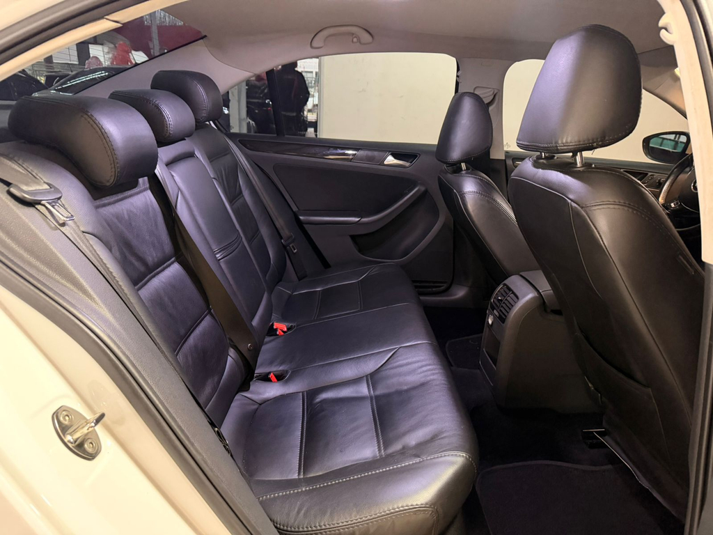 Volkswagen Jetta Branco