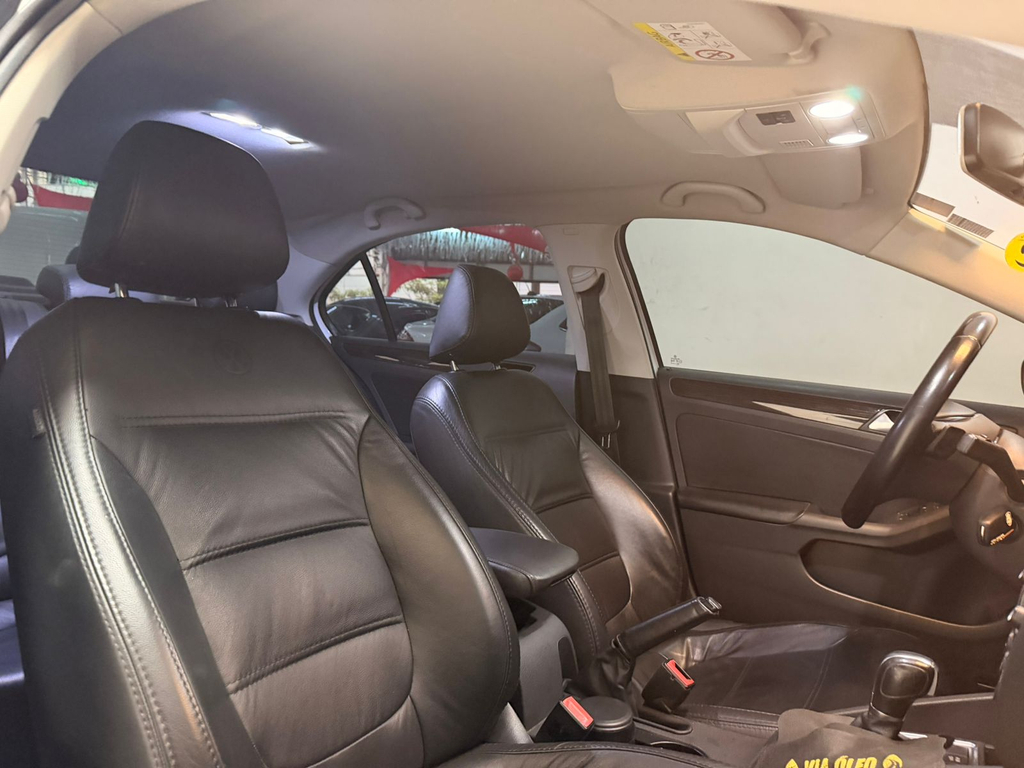 Volkswagen Jetta Branco