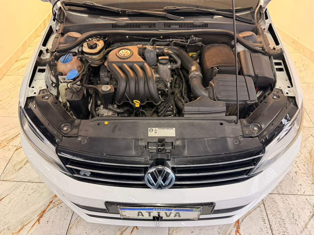 Volkswagen Jetta Branco