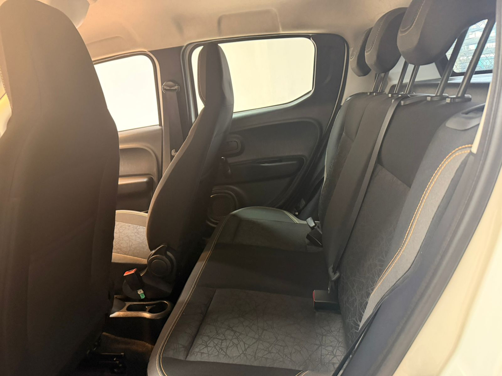 Fiat Mobi Branco