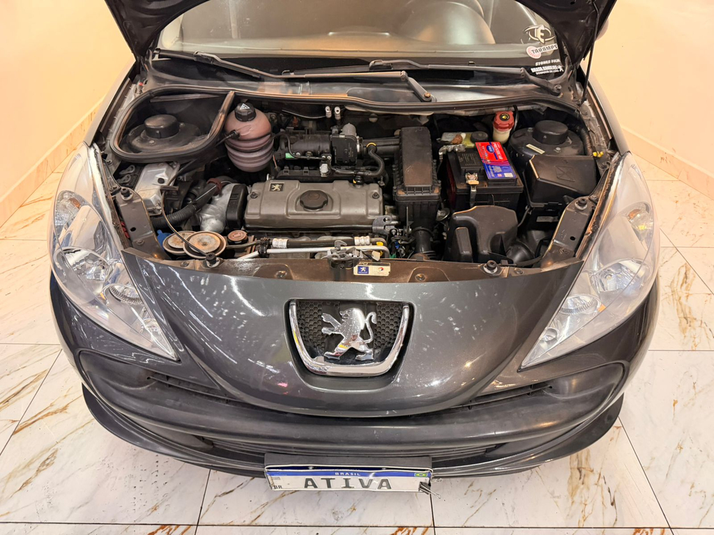 Peugeot 207 Sedan Cinza