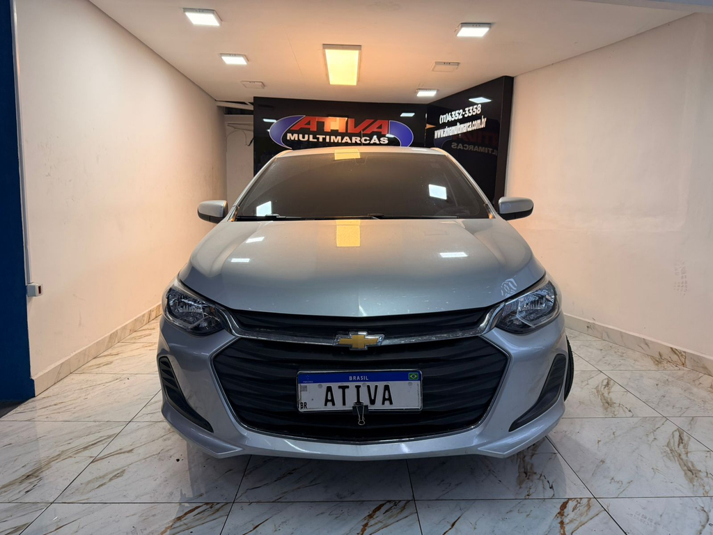 Chevrolet Onix Prata