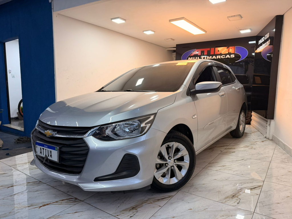 Chevrolet Onix Prata