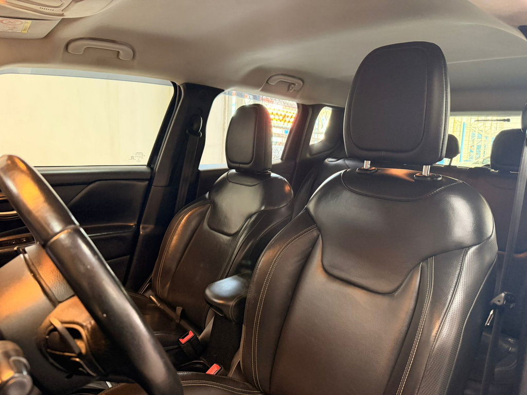 Jeep Renegade Preto